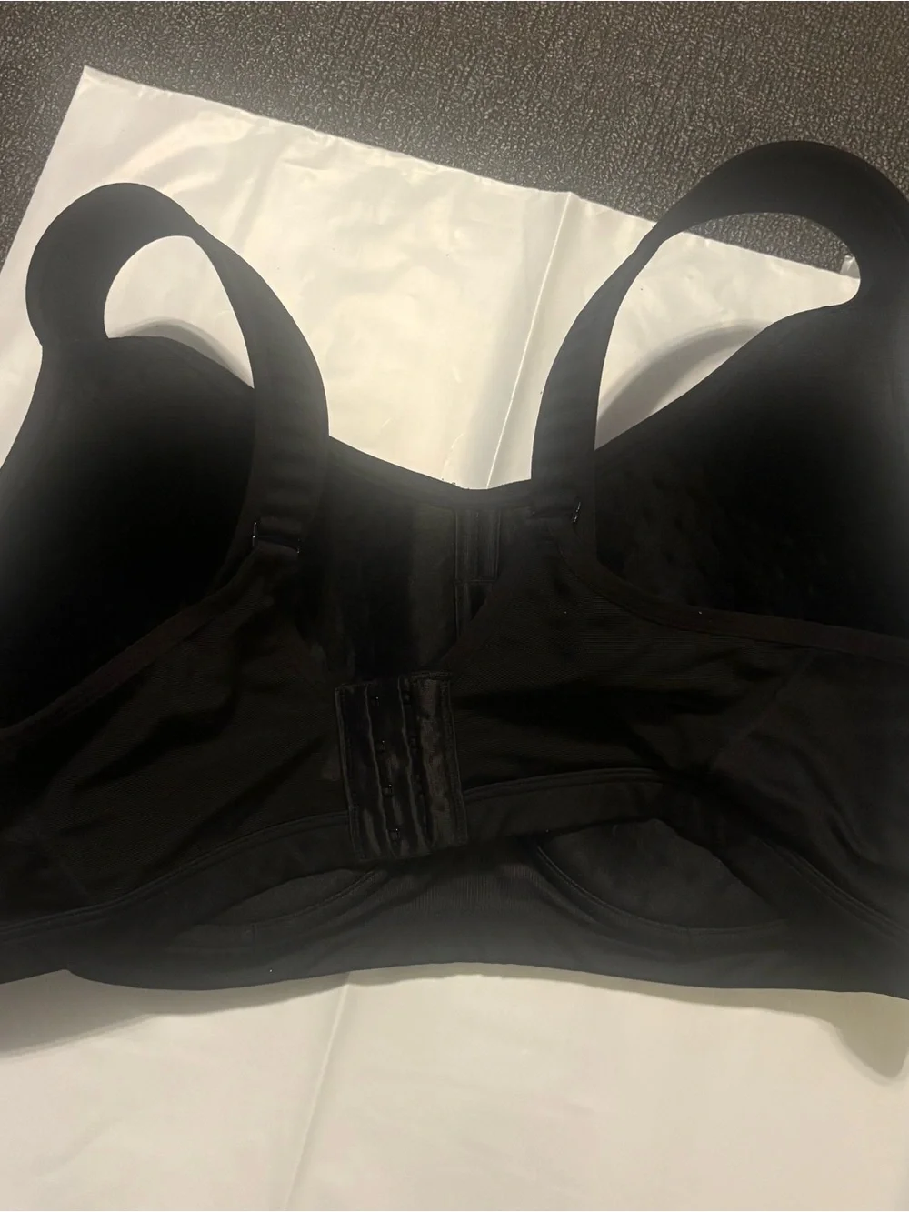 Livi Active black bryantmodel